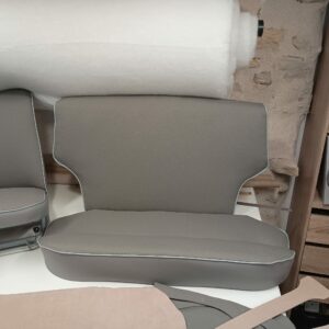 Renault 4 cv banquette AR après restauration