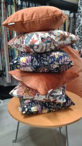 coussin de collection intérieur fait avec des éditeurs de textiles
