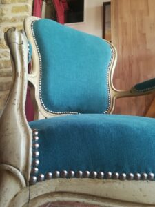 fauteuil restauré selon les règles de l'art