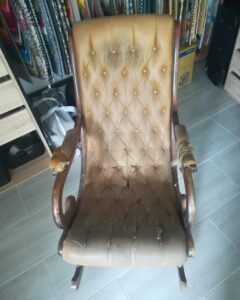 vieux fauteuil à bascule